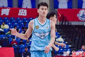 手感火热!王睿泽打满首节6中5高效砍11分2板1助 得分超全队一半